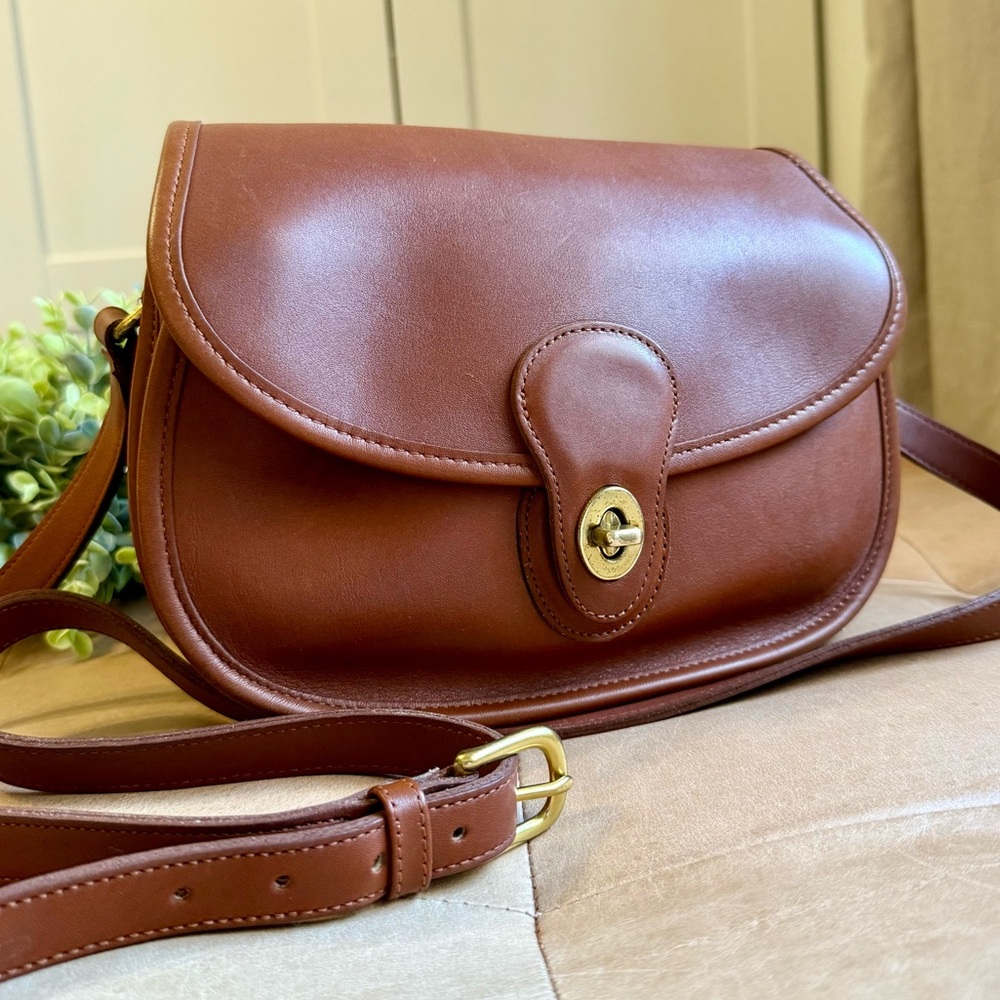 Vintage 90’s COACH Prairie 9954 British Tan Leather Flap Crossbody Turnlock